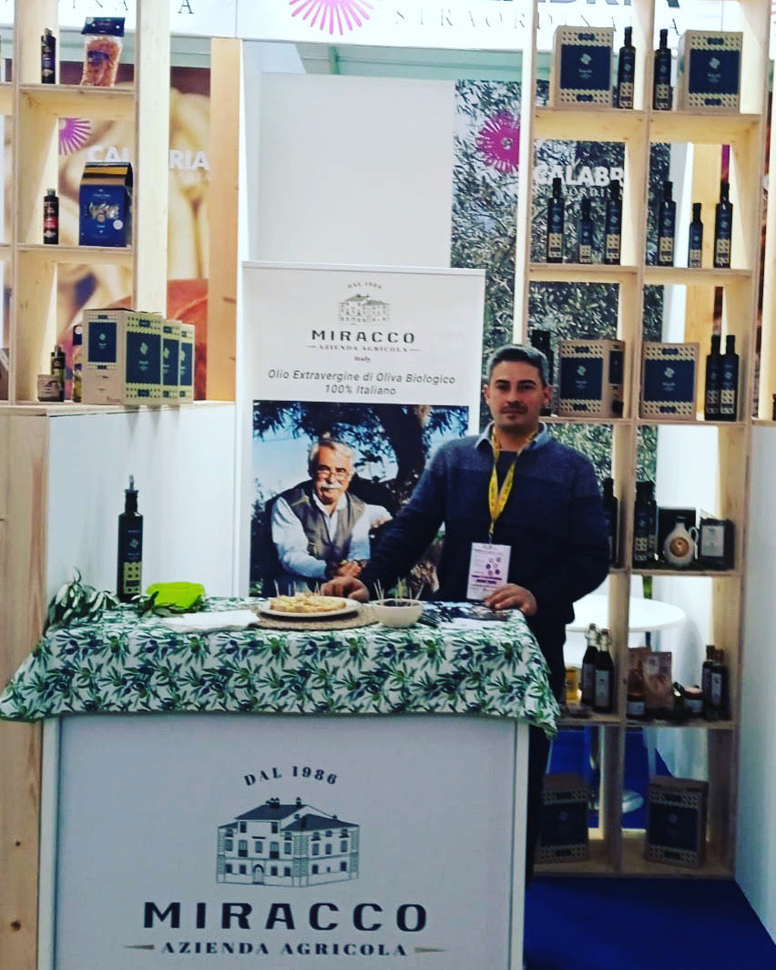 Olio Extravergine di Oliva - Bio - Prodotto in Calabria in Pet 3 Litri
